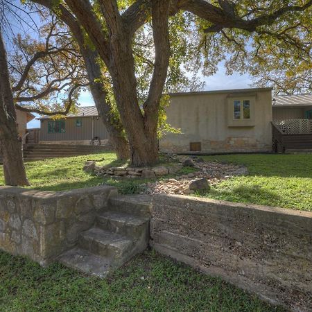 406 Lodge-A: Hot-Tub & 2 Blks To Main St Fredericksburg Luaran gambar