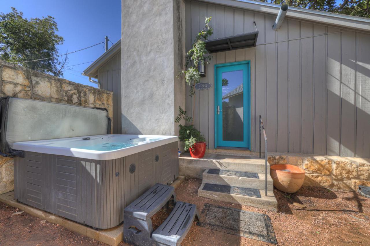 406 Lodge-A: Hot-Tub & 2 Blks To Main St Fredericksburg Luaran gambar