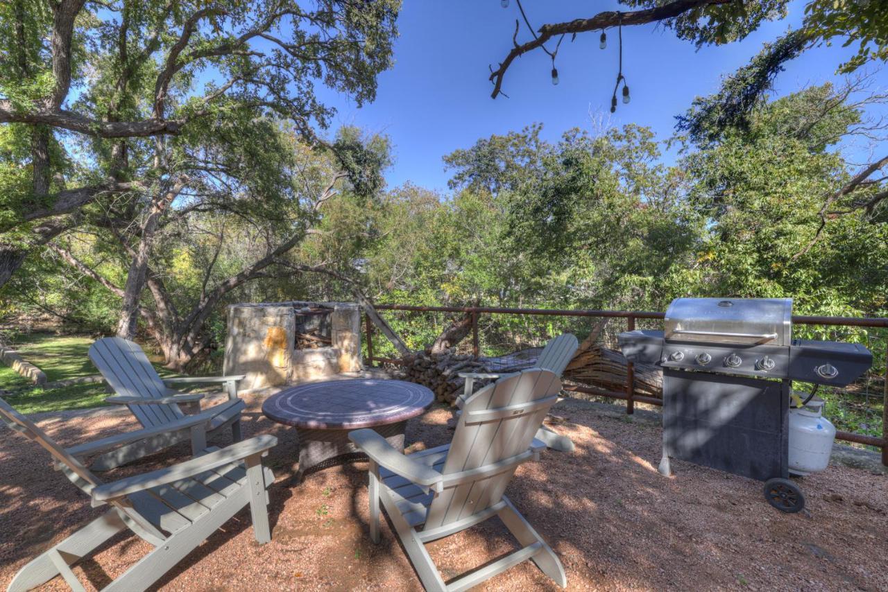 406 Lodge-A: Hot-Tub & 2 Blks To Main St Fredericksburg Luaran gambar