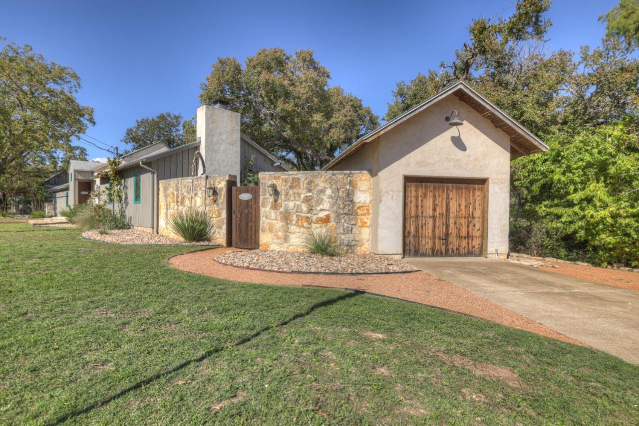 406 Lodge-A: Hot-Tub & 2 Blks To Main St Fredericksburg Luaran gambar